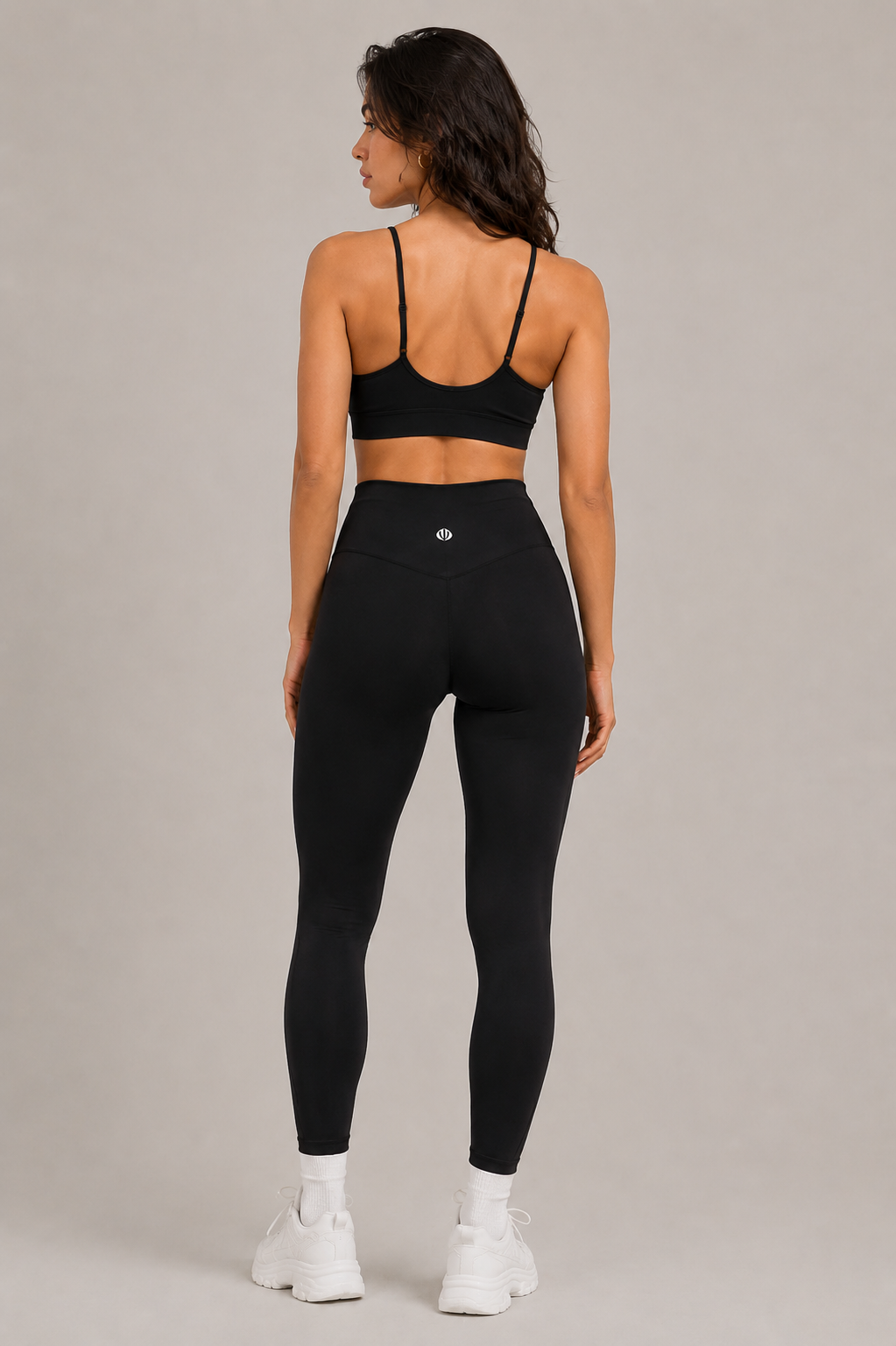 Black women leggings back 